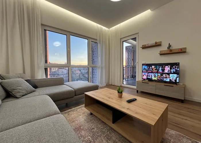 Cane Apartment Emerald